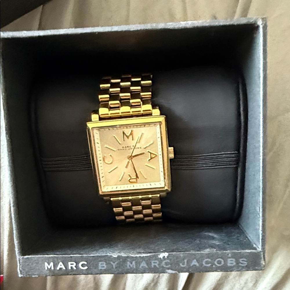 Marc Jacobs Gold-Tone Square Watch - Picture 2 of 5
